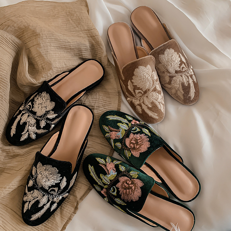 Street Fashion Runway - Modevrouw Bloemenborduurwerk Inktgroen Kaki Fluwelen pantoffel