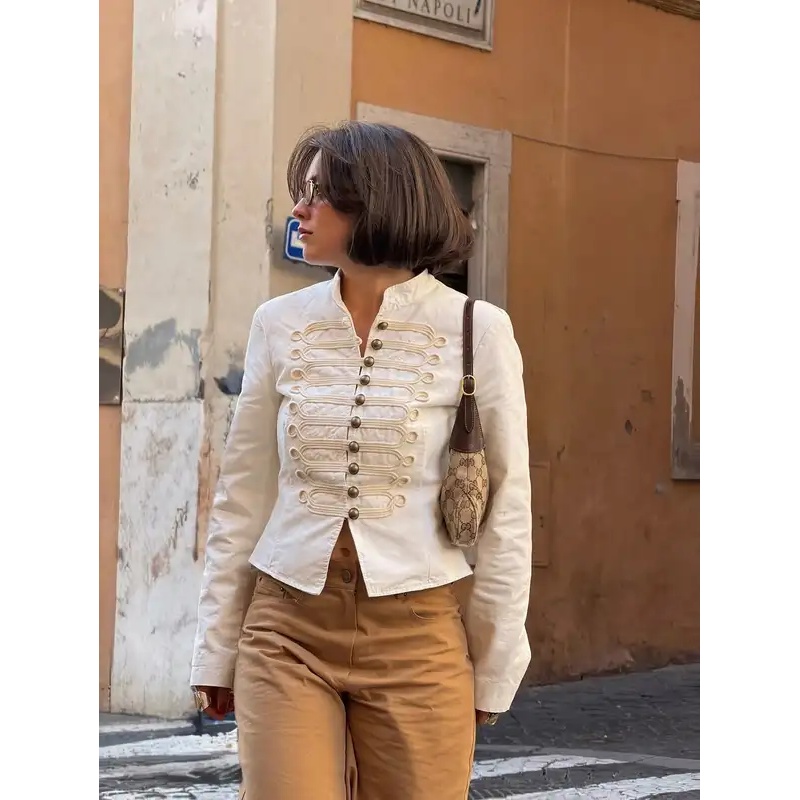 Minimalistische witte jas met  - Street Fashion Events recensie en prijs
